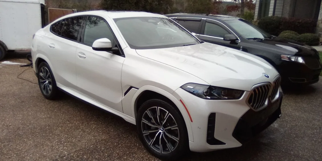 White BMW X6 washed on site by Grindtime Mobile Detailing